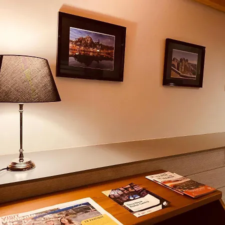 Du Maupelin Confort Full Equipe Pour 4 Personnes Lägenhet Namur